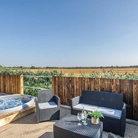 Hideaway By Liv Retreats Hotel Southrey  Exterior photo